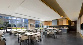 Atour Hotel Wuxi East Station Yingyuehu Park Metro Station - Image 3