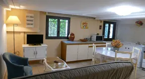 Appartement avec véranda donnant sur le jardin - Image 2