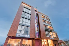 Super Townhouse OAK Bulbuli Neer - Image 5