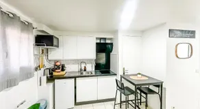 La Parenthèse Urbaine - T2 Cosy et fonctionnel - Metro 5 Bobigny - Image 3