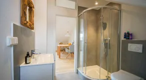 Modernes und helles Apartment im Loft Stil - Image 2