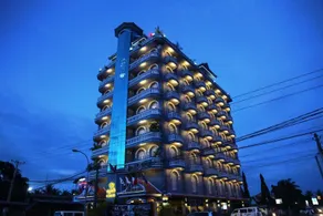 King Fy Hotel - Image 3