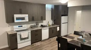 Bright Private 2BR Suite Near Niagara Falls Family-Friendly - Image 2