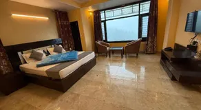Home Inn - Image 2