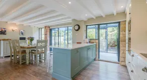 Barn End - Image 4