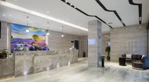 Lavande Hotel Zhangjiajie Tianmenshan Dayongfucheng - Image 4