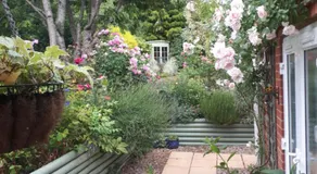 Santi Bhavana Bed & Breakfast - Image 2