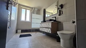 La Suite Rouge Proche Paris & Stade De France - Image 5