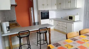 Gîte convivial avec 3 chambres, proche du patrimoine historique, cour et équipements inclus - Image 3