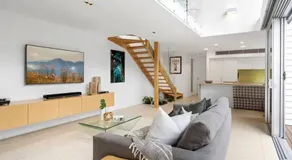 Sunshine Beach Gem - Image 1