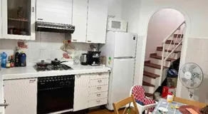 Cheerful Room, Sharing kitchen in a Cosy Family Art House, Ideal for one person or couple - Image 3