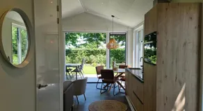 Bungalow avec terrasse et jardin - Image 5
