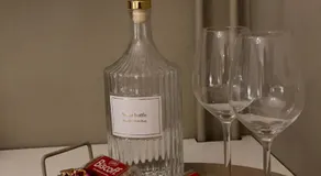 UN COCON EN VILLE - chambre SPA chic et élégante - Image 3