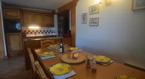 Ampio appartamento sicuro per bambini con ampia terrazza recintata - Image 4