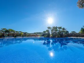Bungalow in Tarragona by the Beach - Image 3