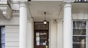 Lancaster Court Hotel - Image 2