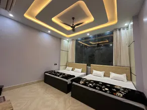 Hotel S K - Image 5