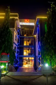 The Francis Hotel - Image 5