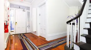 Downtown Beacon Hill, Convenient, Comfy Studio #14 - Image 3