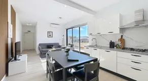 Mosta Couples Retreat - Sunny Rooftop 2BR - Image 2