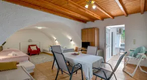 Traditional Cottage - Image 2
