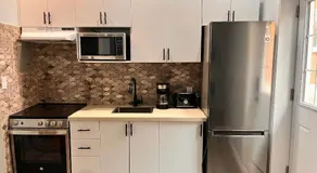 Private Apartment/Suite - Image 3