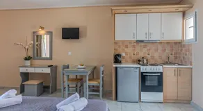 eleni studios - Image 4