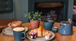The Lazy Goose - Coffee House & Bedrooms - Image 4