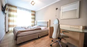 Aparthotel WADOWICE & Hostel GENERY - Image 2