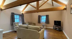 Nellies Shed, Wolds Way Holiday Cottages, 3 bed spacious cottage - Image 2