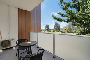 Elegant 2-bed Apartment With Balcony - Image 5