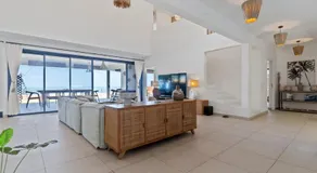 Spacious 3BR Oceanfront Retreat Paea Tahiti - Image 3