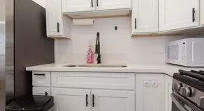1 Bedroom with King Bed Near Attractions - Image 5