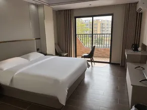 Harbour Business Hotel - Image 2