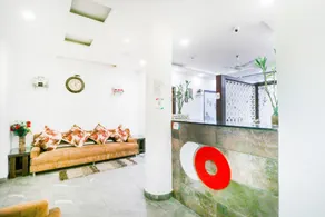 Capital O 9822 Hotel Seven - Image 3