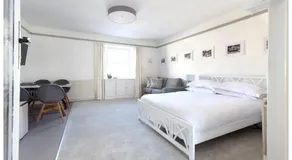 Dunster Studio Apartment - Image 2