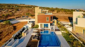 Love Bridge Seaview Villas - Image 3