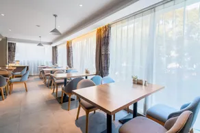 Home Inn Neo Wuxi Singapore Industrial Park Airport Gaolang East Road - Image 5