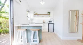 10VDW Self Catering Apartments-Newly Renovated! - Image 5