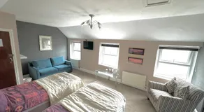 Ashfield Guesthouse - Image 2