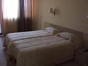 Hotel Alexandra - Image 1
