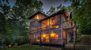 Big Buck Lodge - screenet veranda | Fire Pit | Aska Adventure Area - Image 2