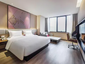 IU Hotel Chongqing West Railway Station Jumping Industrial Zone - Image 2