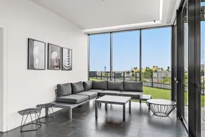 Modern 2 Bedroom Apartment In The Heart Of St Kilda - Image 3
