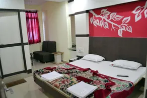 Hotel Saket - Image 4