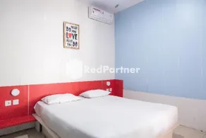 Londres Bed and Breakfast RedPartner near Gembira Loka Zoo - Image 2