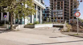 RiverGuard Apartment With FREE PARKING - Image 2