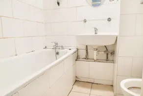ELMSLIE POINT - DELUXE GUEST ROOM 3 - Image 3