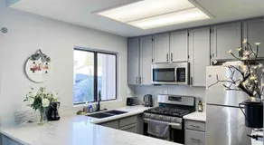 Cozy 2 bedroom 2 baths home - Image 3