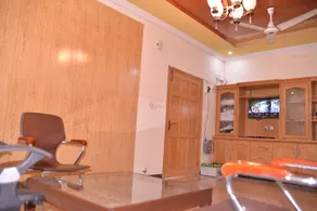 Redbury Guesthouse - Image 4
